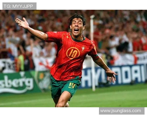 足球球星背后的故事与传奇:他们如何成就伟大与改变世界的游戏规则 足球球星背后的故事与传奇:他们如何成就伟大与改变世界的游戏规则