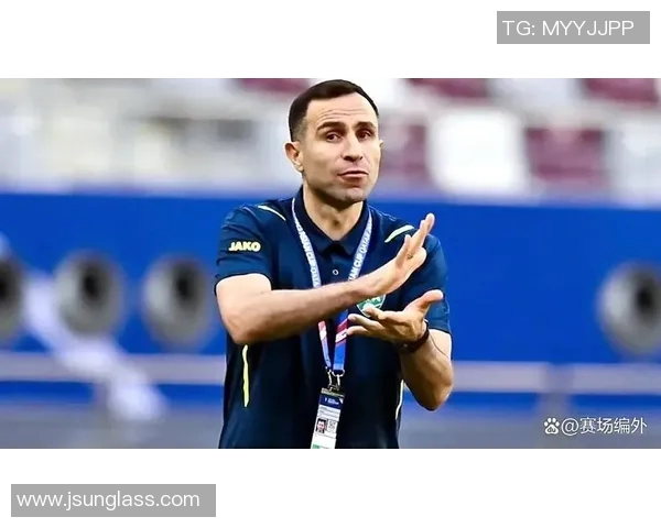 足球明星教练引领新纪元 重塑球队未来与战术革新