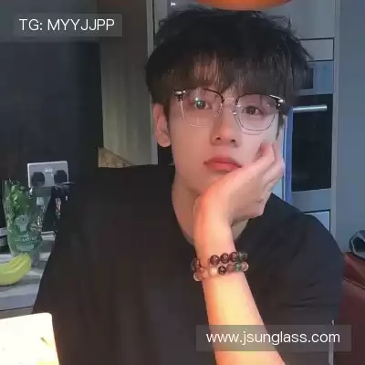 邹京曼
